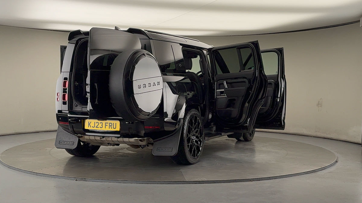 More views of Land Rover Defender 110