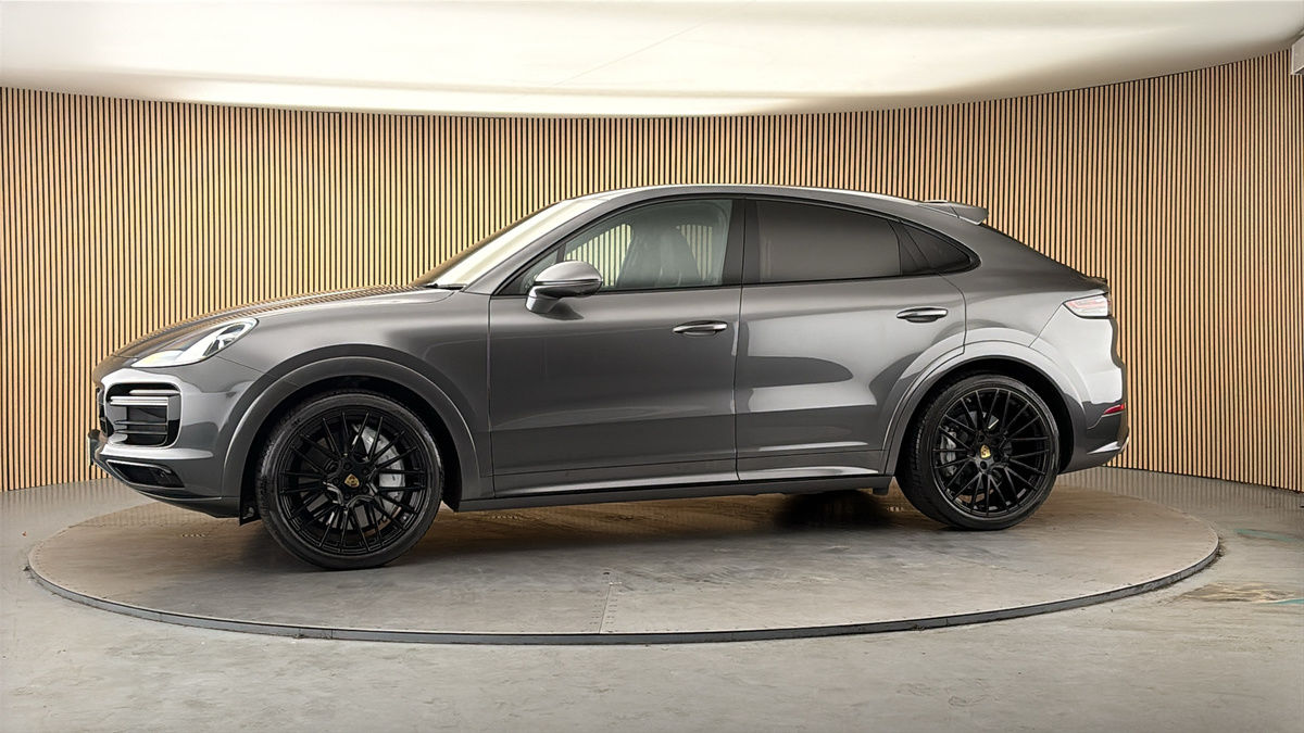 More views of Porsche Cayenne