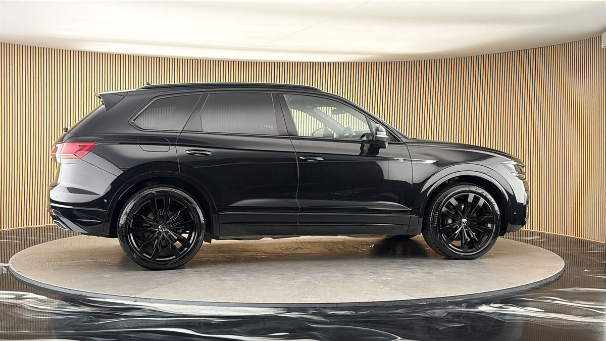 More views of Volkswagen Touareg