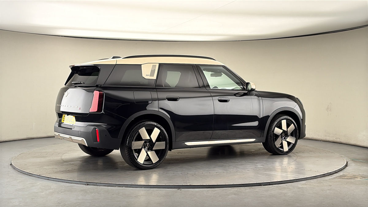 More views of MINI Countryman