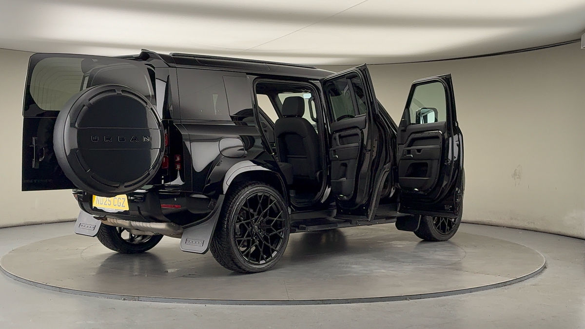 More views of Land Rover Defender 110