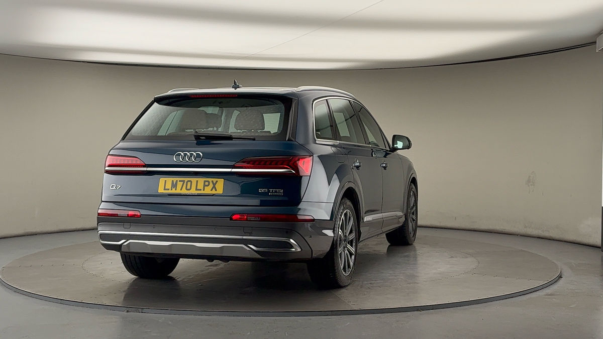 More views of Audi Q7