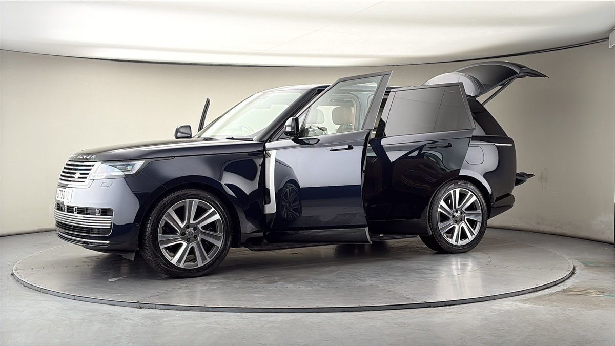 More views of Land Rover Range Rover