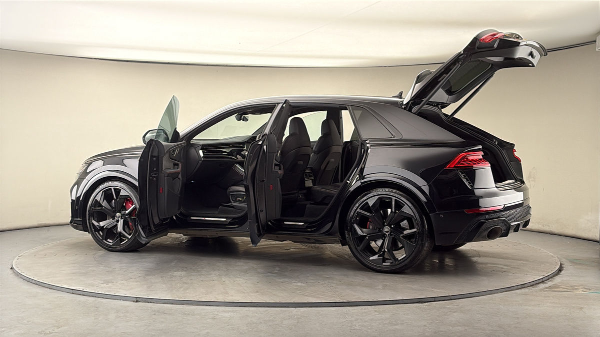 More views of Audi RSQ8