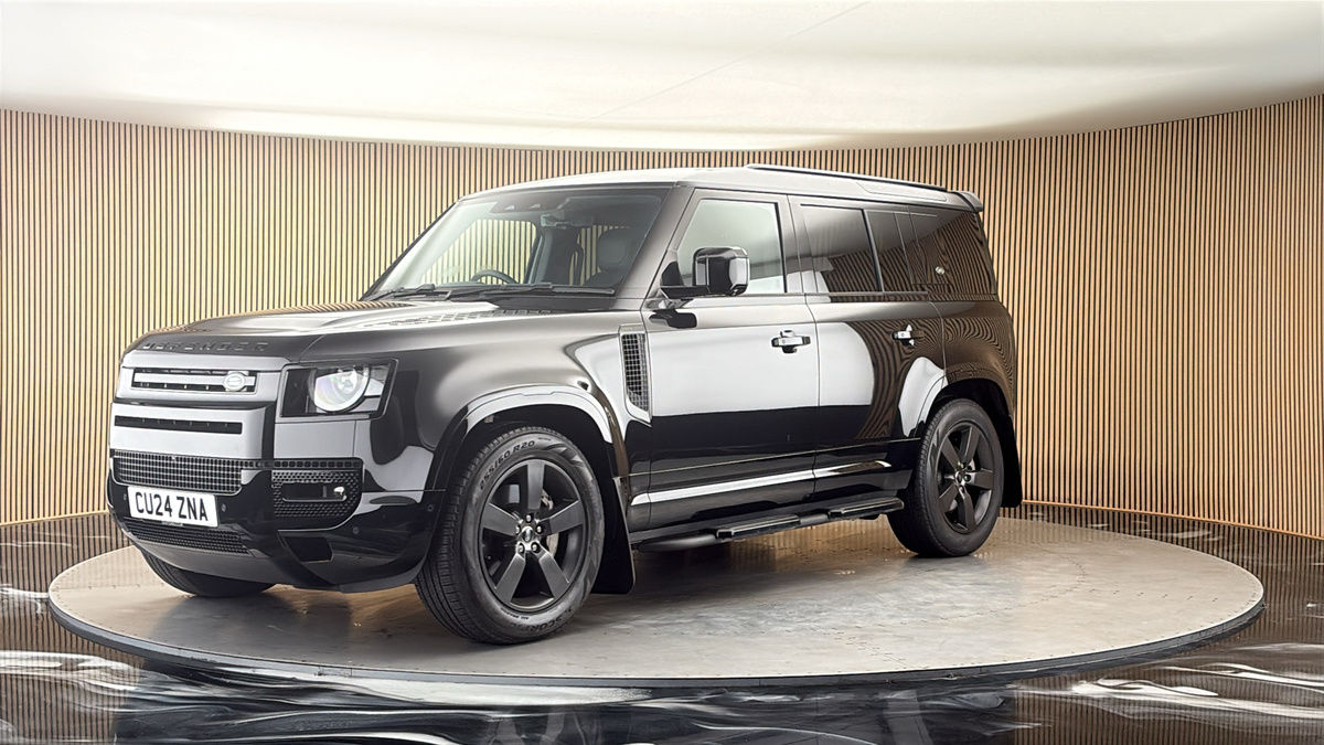 Land Rover Defender 110 Image 20