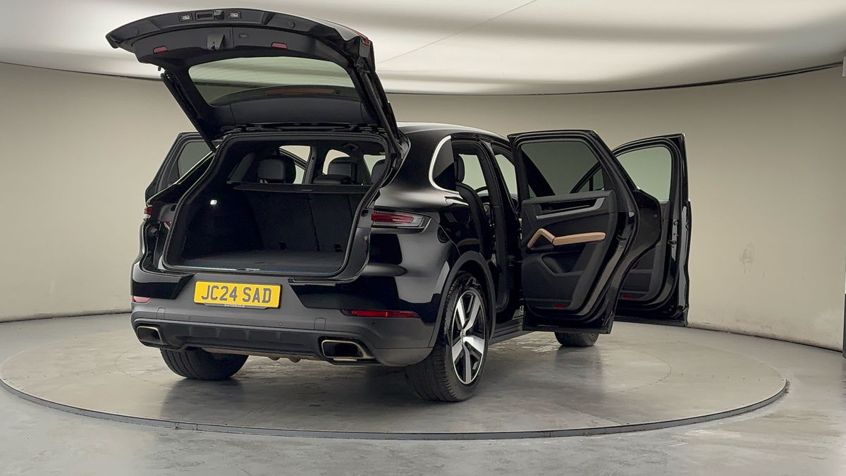 More views of Porsche Cayenne