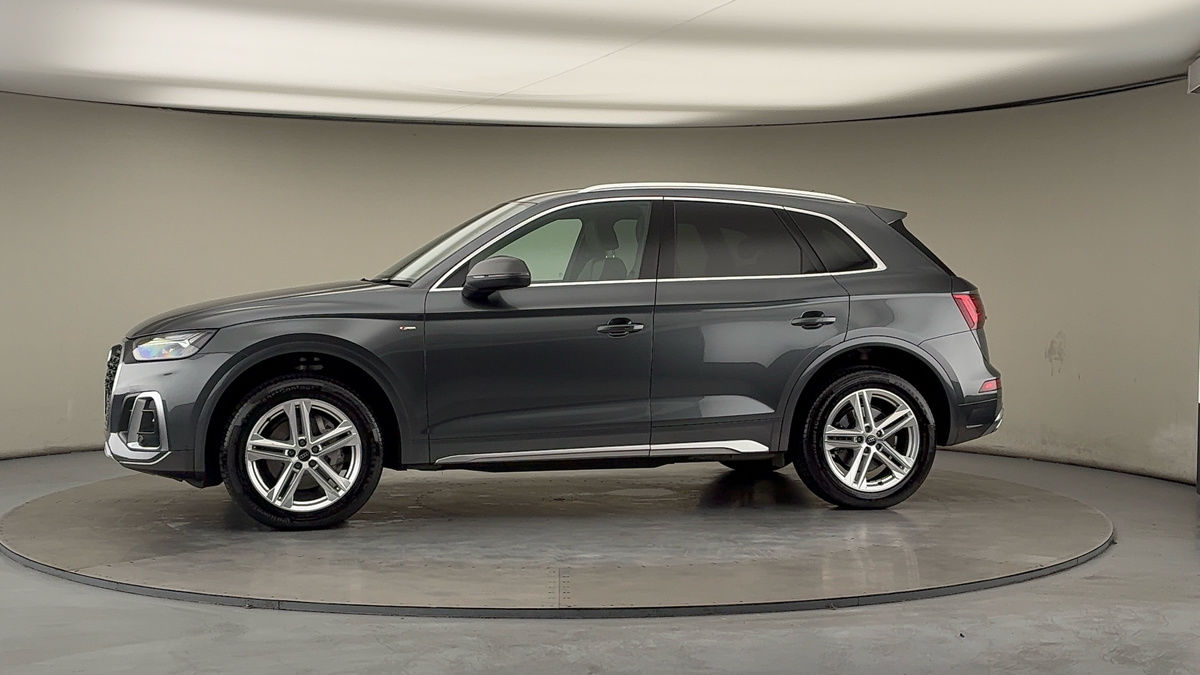 More views of Audi Q5