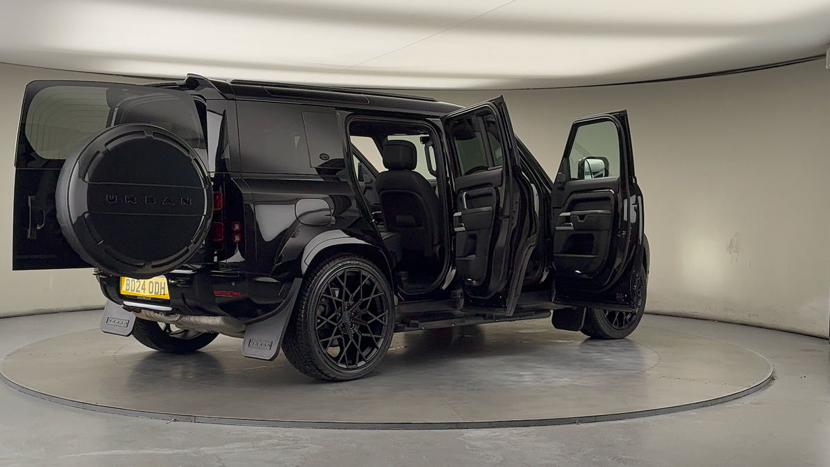 More views of Land Rover Defender 110