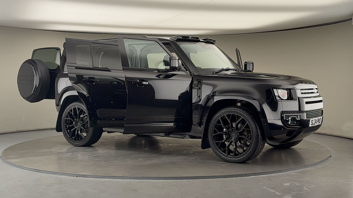 More views of Land Rover Defender 110