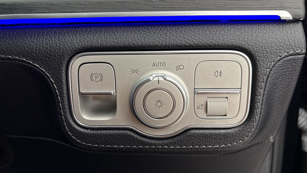 Mercedes-Benz GLE Image 28