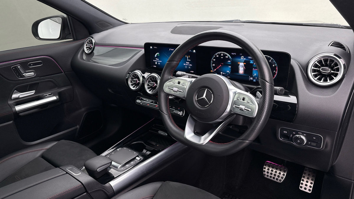 Mercedes-Benz GLA Image 5