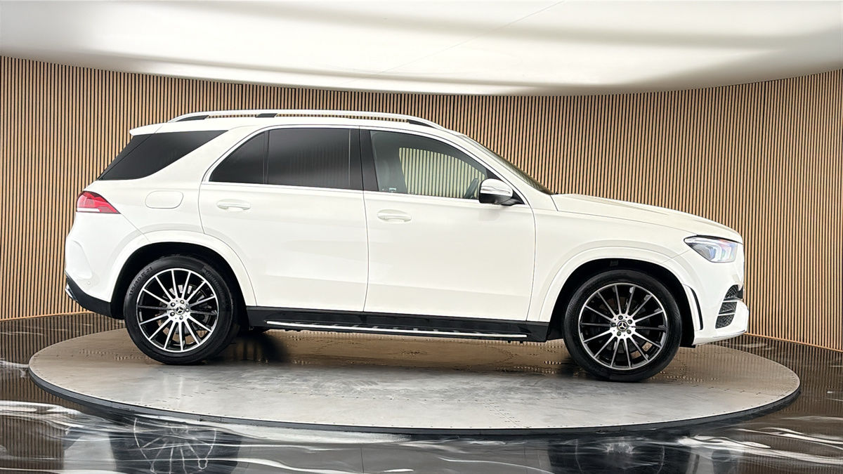 More views of Mercedes-Benz GLE