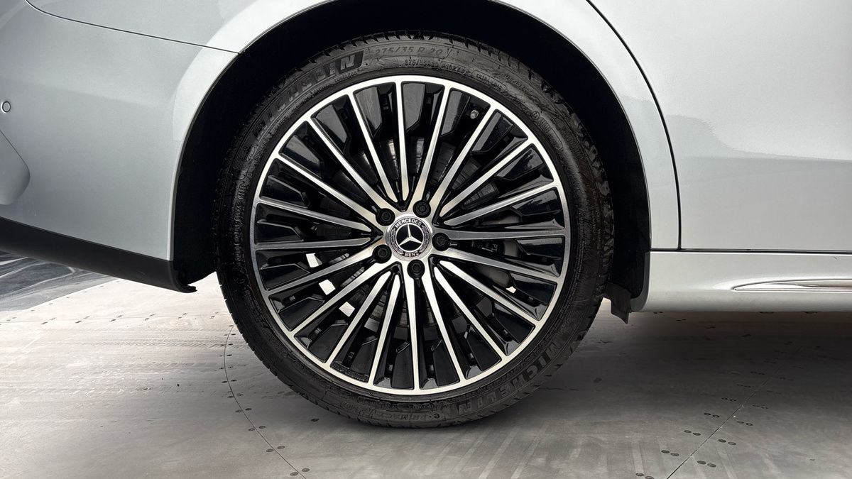 Mercedes-Benz E Class Image 10