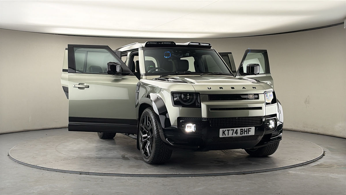 More views of Land Rover Defender 110