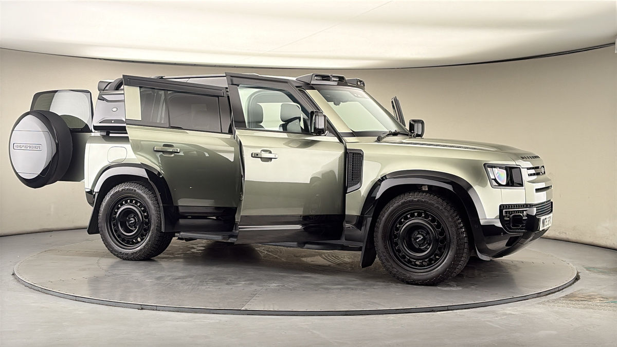 More views of Land Rover Defender 110