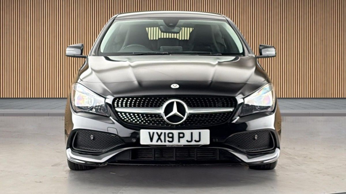 Mercedes-Benz CLA Image 3