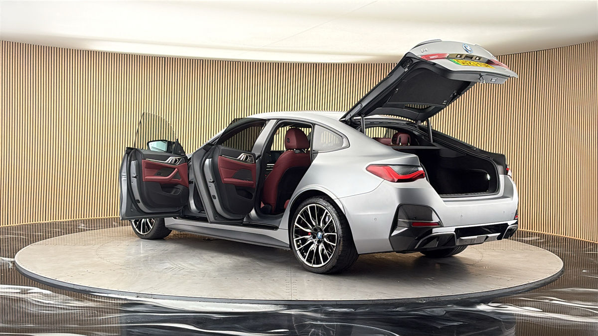 More views of BMW i4