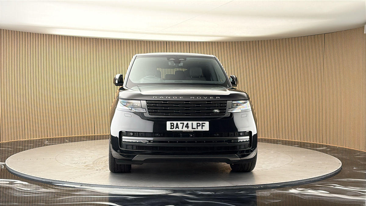 More views of Land Rover Range Rover