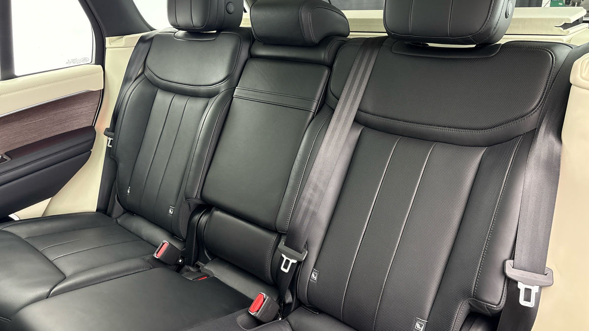 Land Rover Range Rover Image 8
