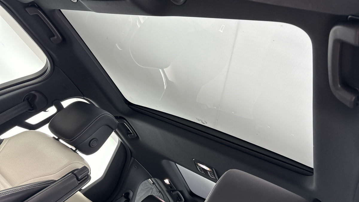 Land Rover Discovery Image 6