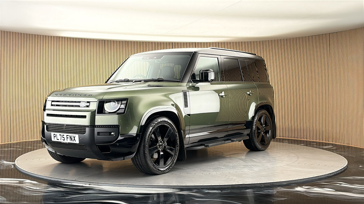 More views of Land Rover Defender 110