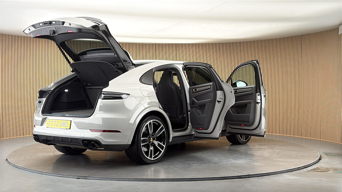 More views of Porsche Cayenne