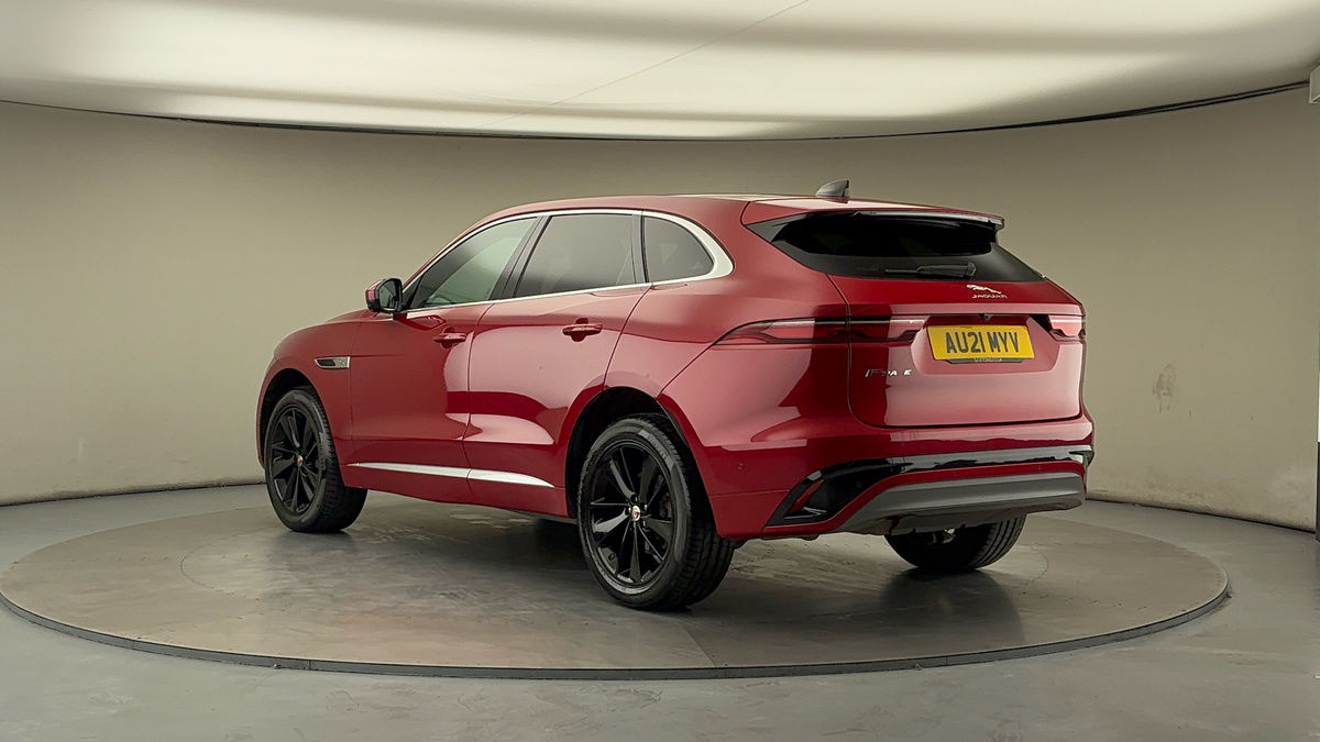 Jaguar F-PACE Image 2