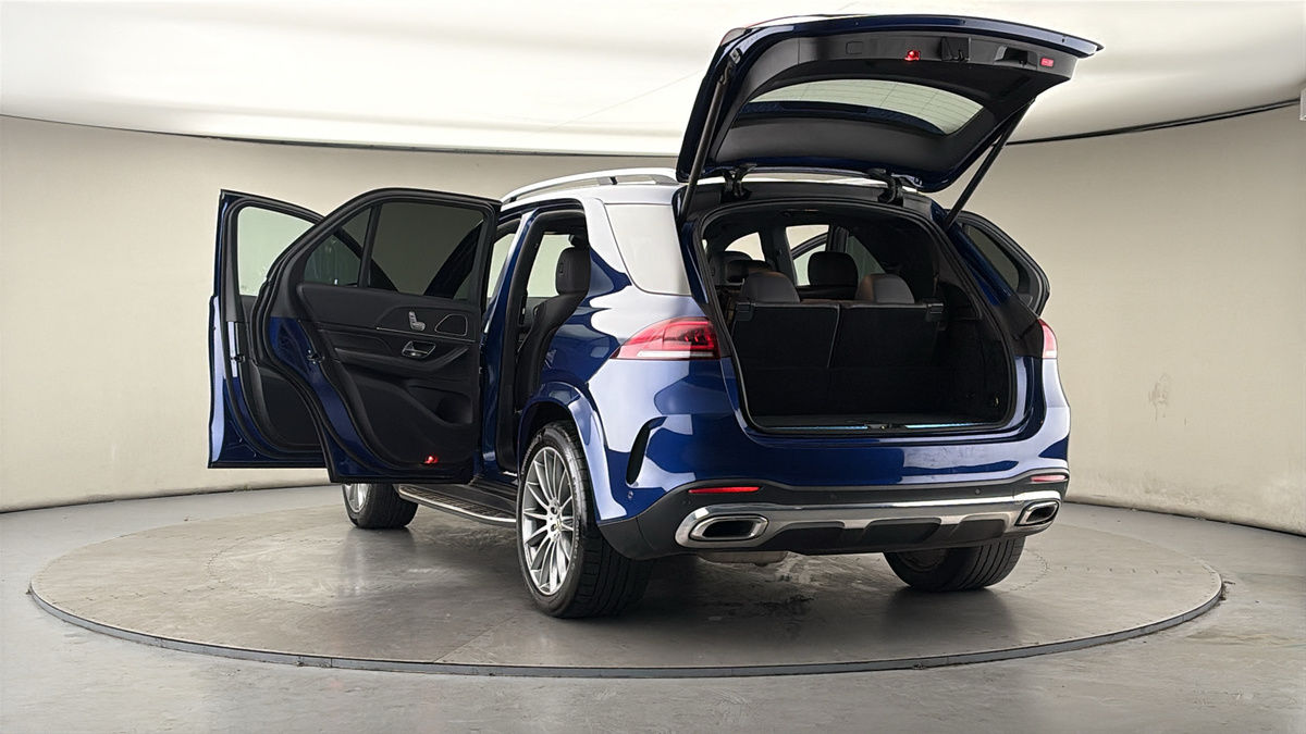 More views of Mercedes-Benz GLE