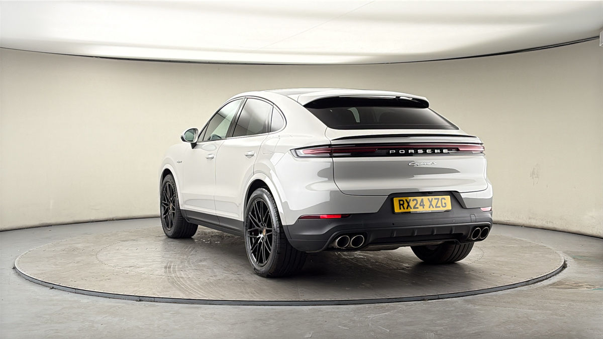 More views of Porsche Cayenne