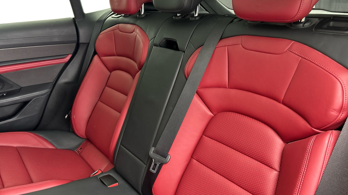 Porsche Taycan Image 9