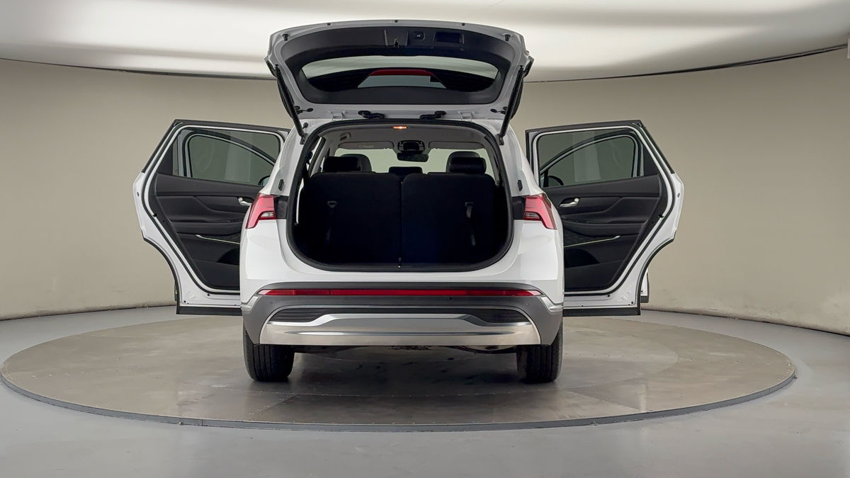 More views of Hyundai Santa Fe