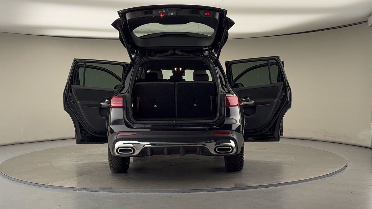 More views of Mercedes-Benz GLB