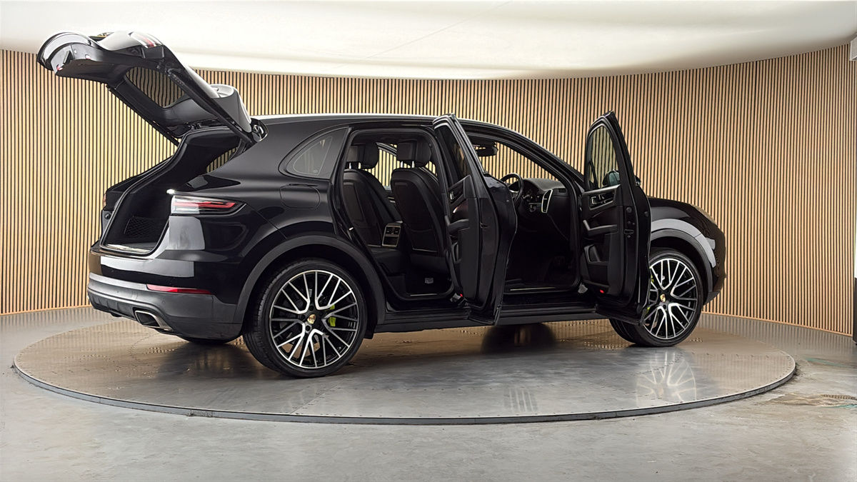 More views of Porsche Cayenne