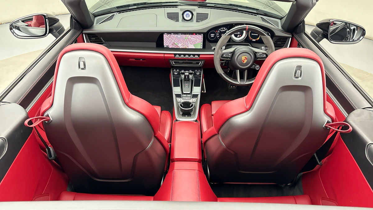 Porsche 911 Image 6