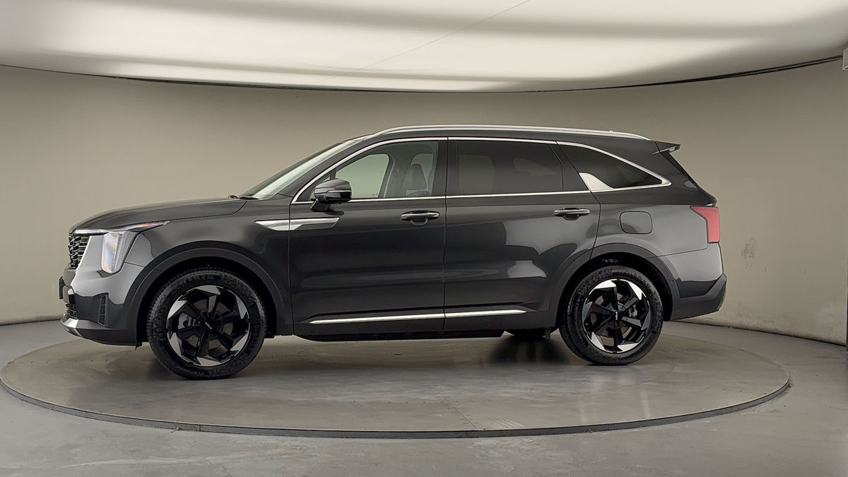 More views of Kia Sorento