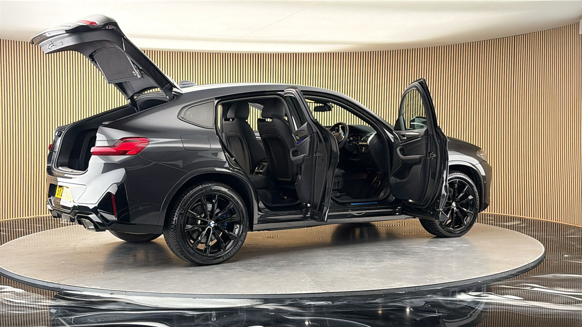 More views of BMW X4