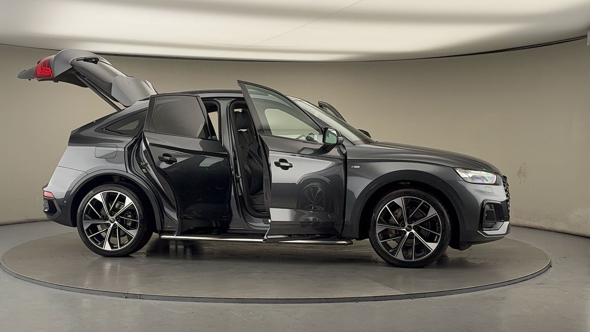 More views of Audi Q5