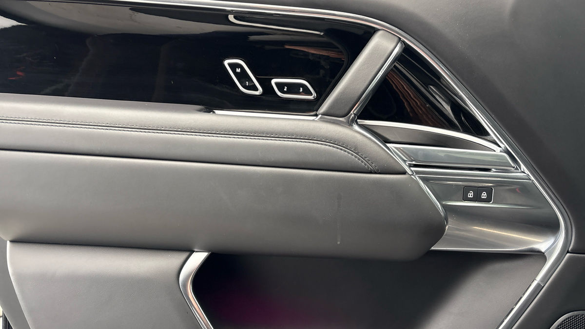 Land Rover Range Rover Image 19