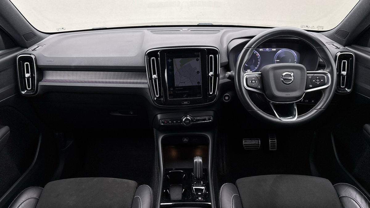 Volvo XC40 Image 12