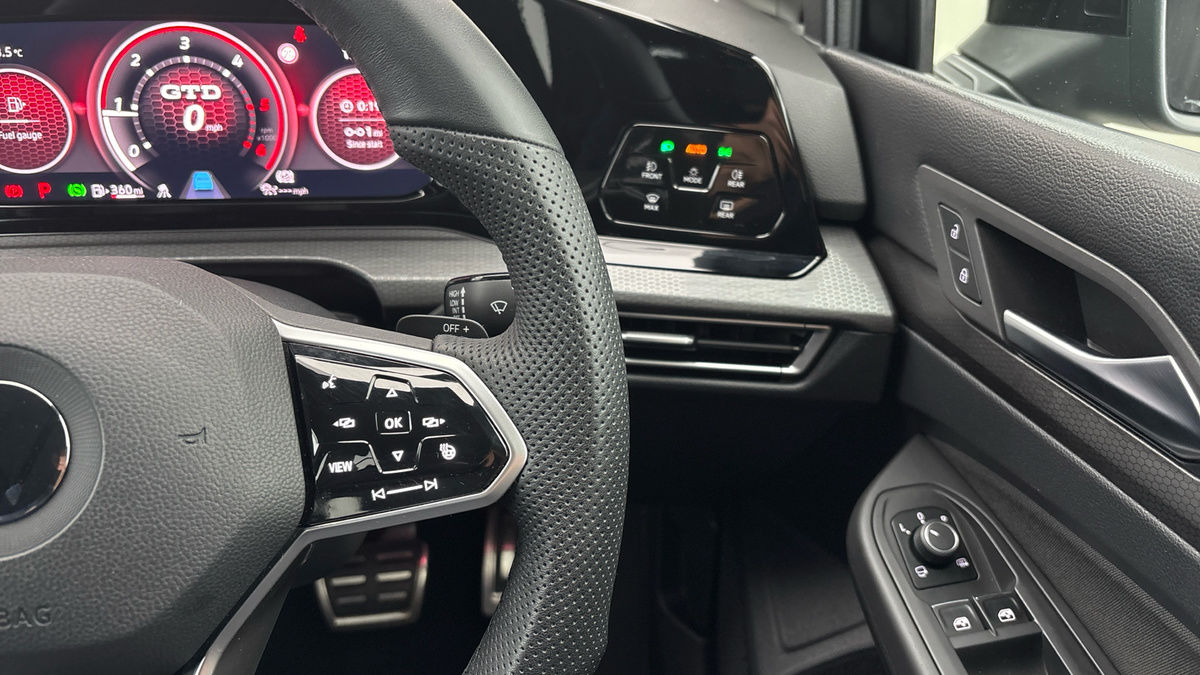 Volkswagen Golf Image 14