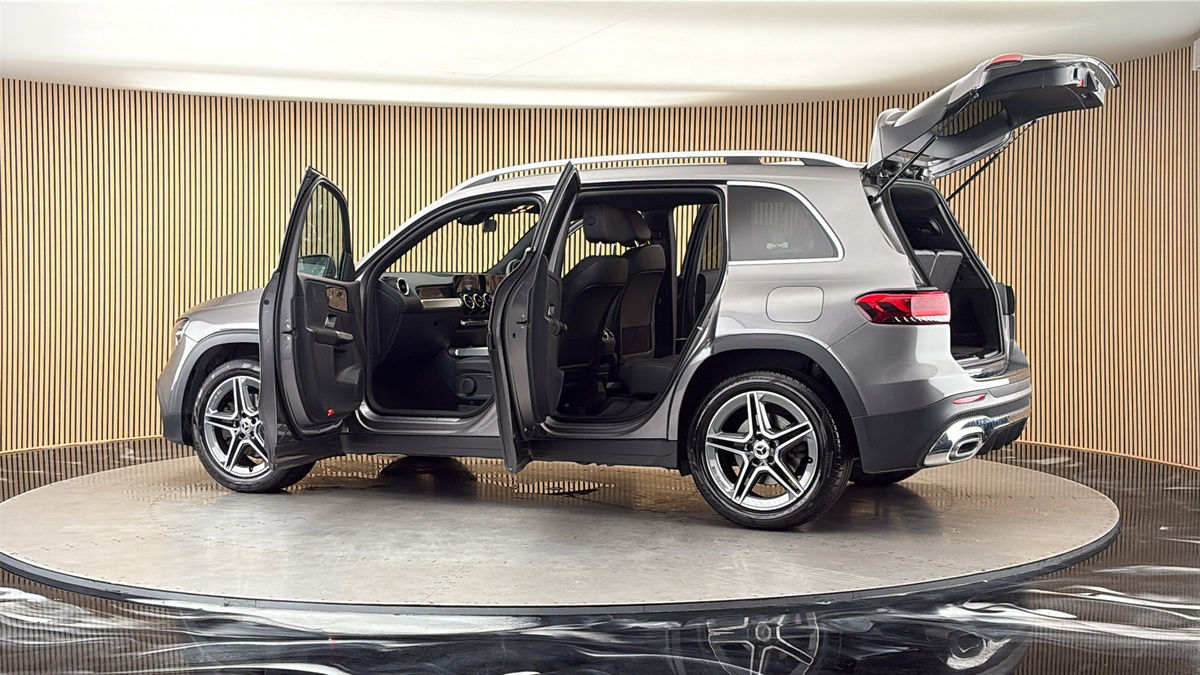 More views of Mercedes-Benz GLB