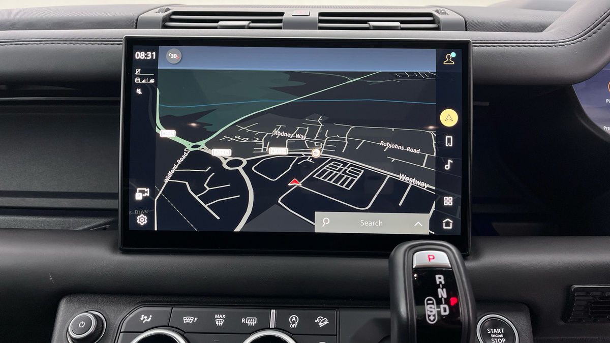 Land Rover Defender 110 Urban Image 33