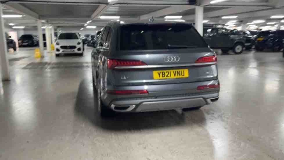 More views of Audi Q7