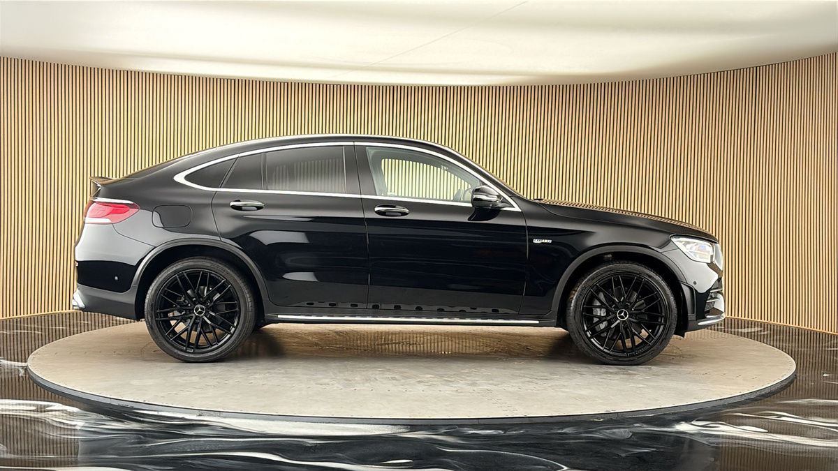 Mercedes-Benz GLC Image 16