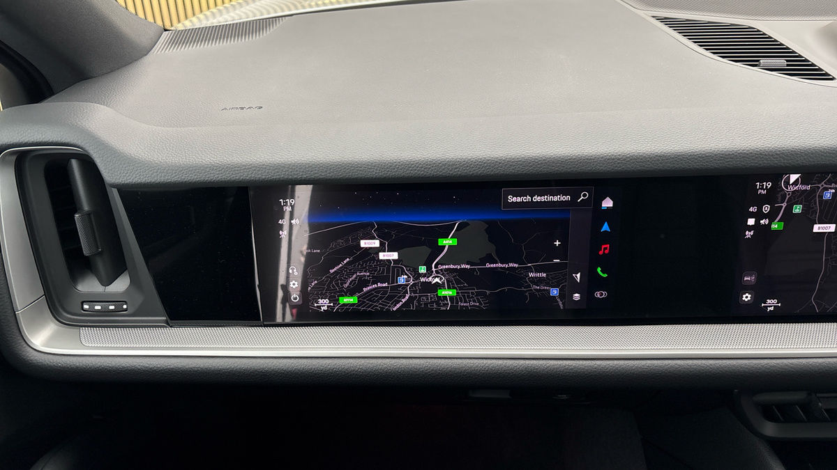 Porsche Cayenne Image 37