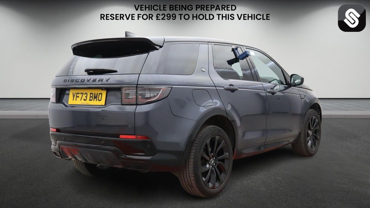 Land Rover Discovery Sport Image 4
