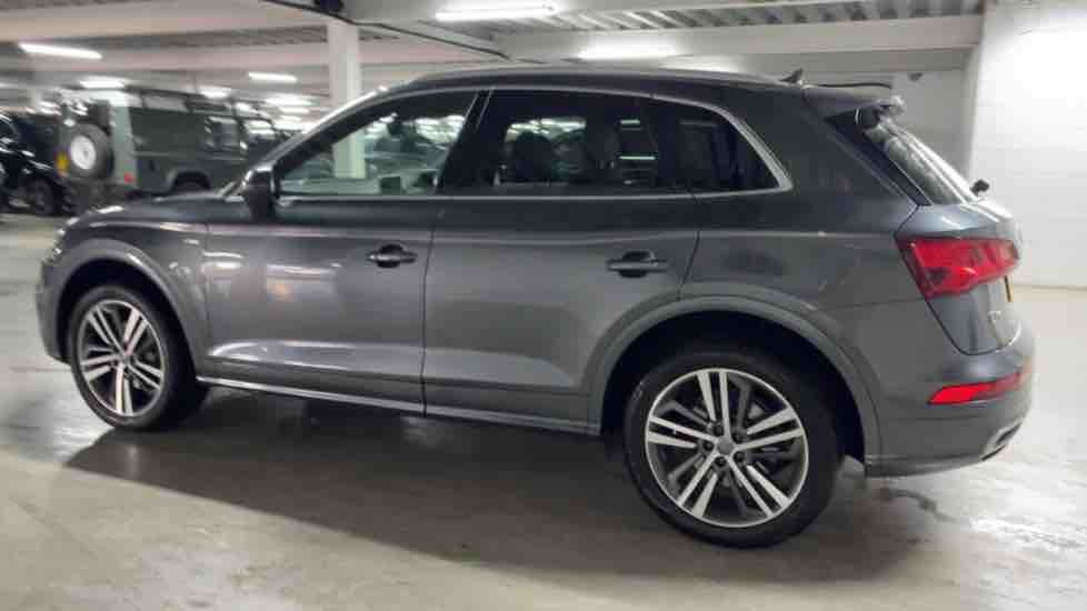More views of Audi Q5