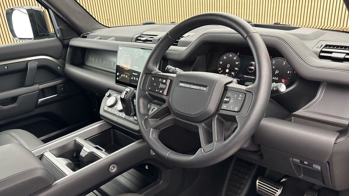 Land Rover Defender 90 Image 5