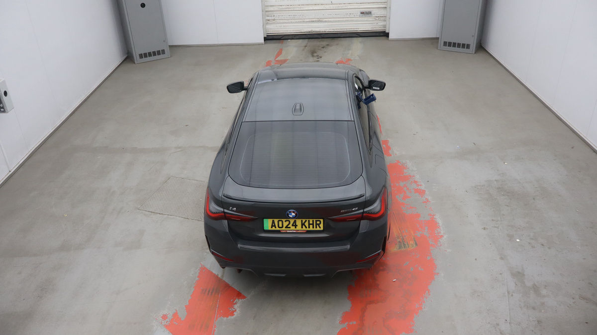 BMW i4 Image 8