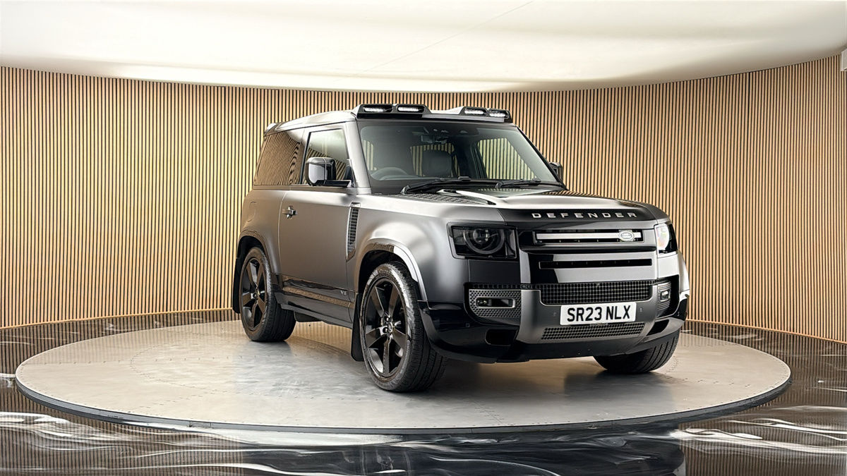 More views of Land Rover Defender 90